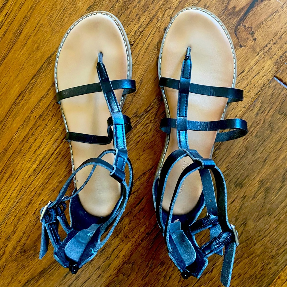 Gladiator sandals black with cute buckles